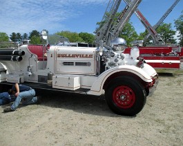 Tri-State Firefighter Meet 2017 IMG_1801 A visual inspection is done of the undercarriage.