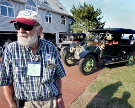 BrassAndGas_CA0617_brassgas1_06-27-07_HL65IIL A brass-era Buick, above, on the New England Brass & Gas Tour rolls into collector Dick Shappy's backyard in Warwick on Monday. At left, Frank Sawlor, who...