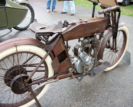 Rhinebeck 2010 100_0651 Early original Harley Single.