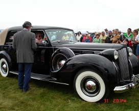 DSC05781 1938 Packard V-12 Landaulet by Roll­ston Won "Best Pre-War Open Car" at Con­cours d'Elegance in New­port, Rhode Island on May 31, 2009. 