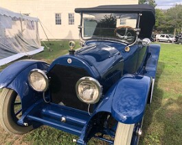 1918 Cadillac Roadster 2018-09-25 IMG_7691 First showing of the car was in Newport, Rhode Island at the commemoration of the 1918 end of World War One. Left front view.