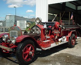 1927 American LaFrance Type 145 Pumper DSC00878 When new, this pumper came with wooden spoke wheels and two wheel brakes. The vehicle was later upgraded to steel wheels and four wheel mechanical brakes.