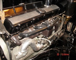 1930 Cadillac V16 Model 452A Imperial Limousine DSC05344